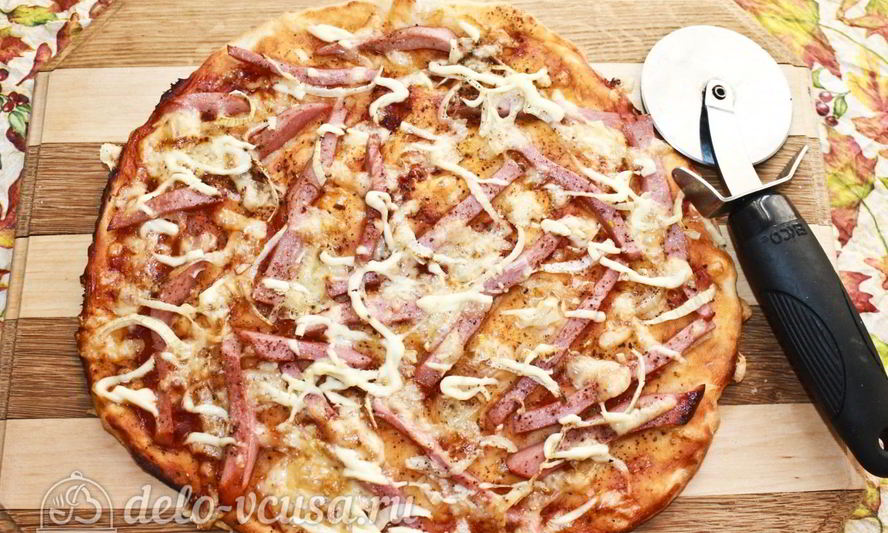 Рецепт пиццы с вареной колбасой и сыром