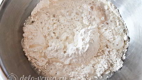 пицца с вареной колбасой и сыром