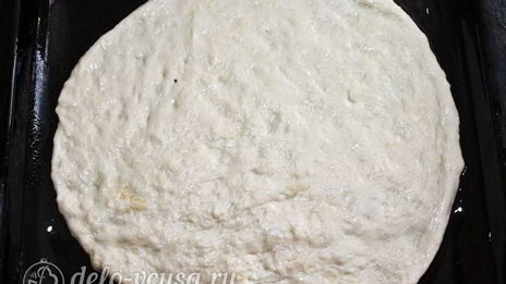 пицца с вареной колбасой и сыром