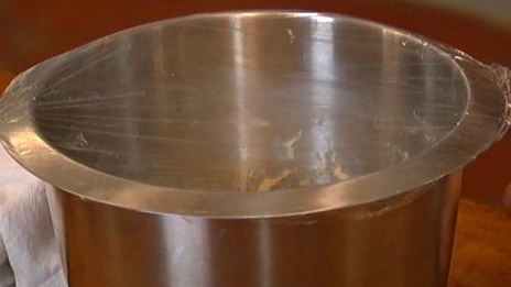 пицца с яйцом и шпинатом