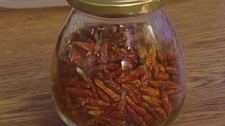 пицца с яйцом и шпинатом