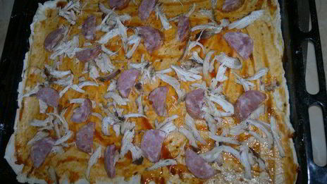 слоеная пицца с копченой грудкой