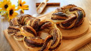 Крученые пончики с нутеллой