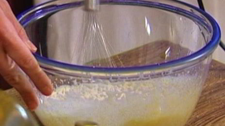 пончики на кефире с корицей и мускатным орехом