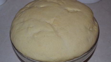 пончики с абрикосами и миндальной начинкой