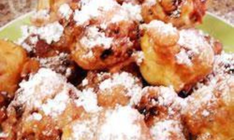 Рецепт пончиков с изюмом и яблоками