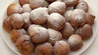 Сырные пончики