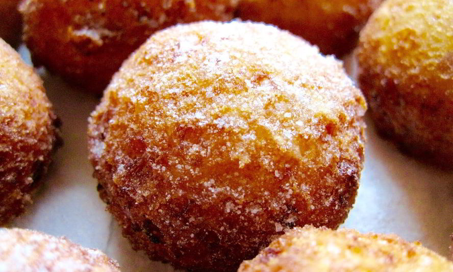 Рецепт творожных пончиков с корицей