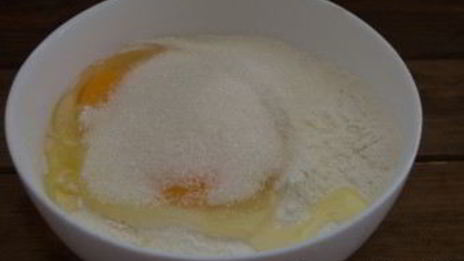 коврижка с вареньем на кефире