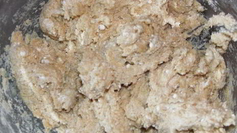 пряники с кунжутом, изюмом и мятой