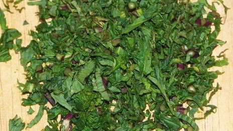 пряники с кунжутом, изюмом и мятой