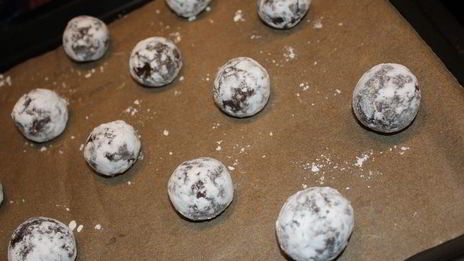 шоколадные пряники с трещинками