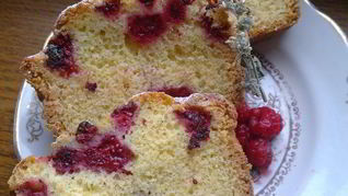 Малиновая шарлотка