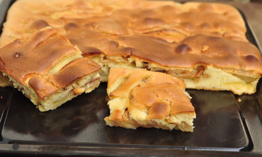 Рецепт простой яблочной шарлотки