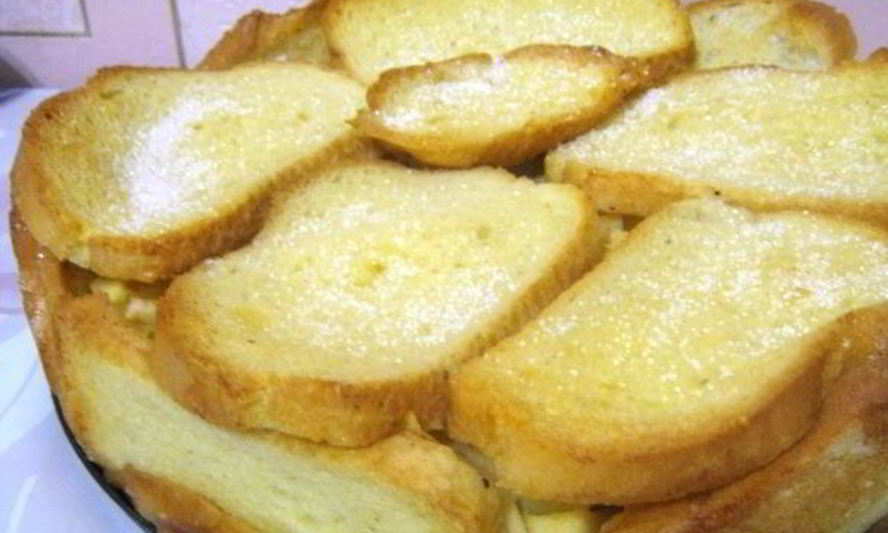 Рецепт шарлотки из батона с яблоками