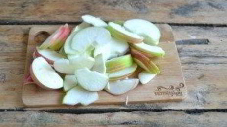 шарлотка классическая с яблоками