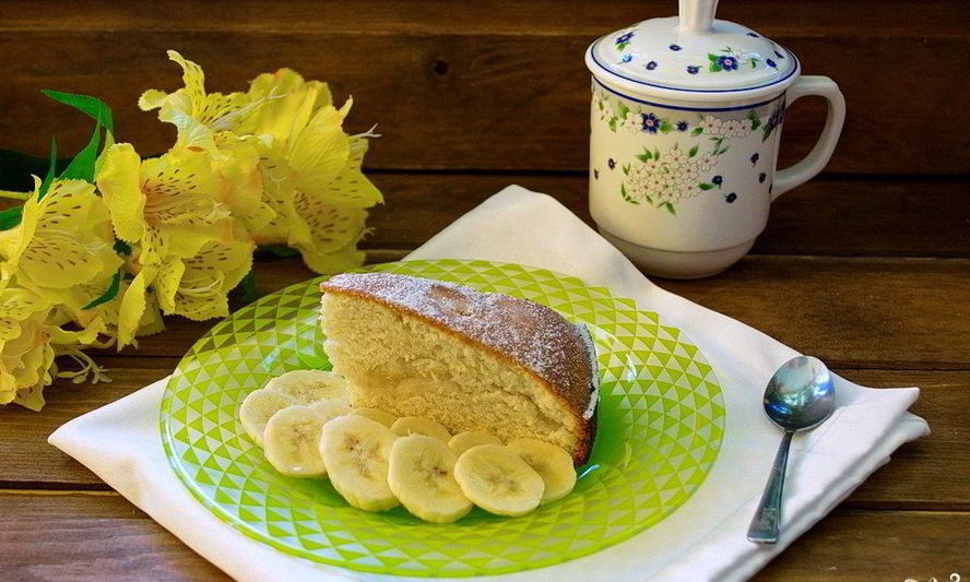Рецепт шарлотки с бананами