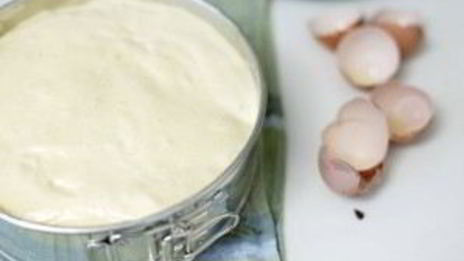 шарлотка с карамелизированными яблоками