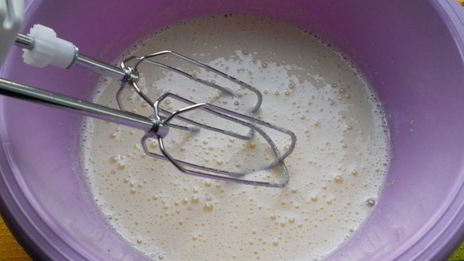 шарлотка с персиками