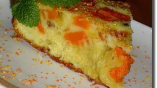 Шарлотка с тыквой и изюмом