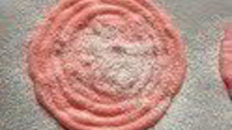 шарлотка с запеченным ревенем, баварским фисташковым кремом и клубникой