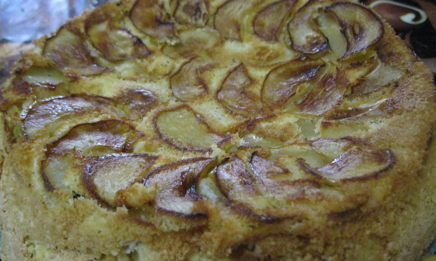 Рецепт яблочной шарлотки с кукурузной мукой