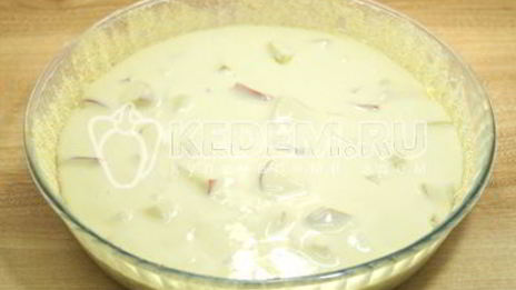 заливная шарлотка с яблоками