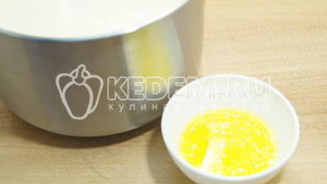 заливная шарлотка с яблоками