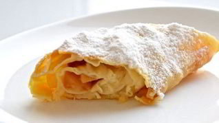 Хрустящий яблочный штрудель с изюмом