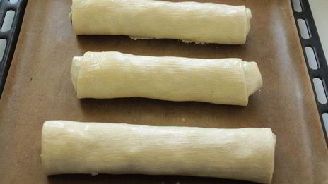 штрудель из творожного теста с яблоками и клюквой