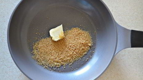 штрудель с творогом, малиной и грушей