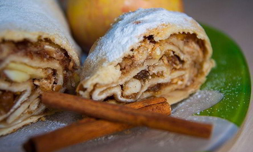 Рецепт штруделя с яблоками и изюмом