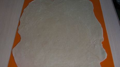 штрудель с яблоками и изюмом