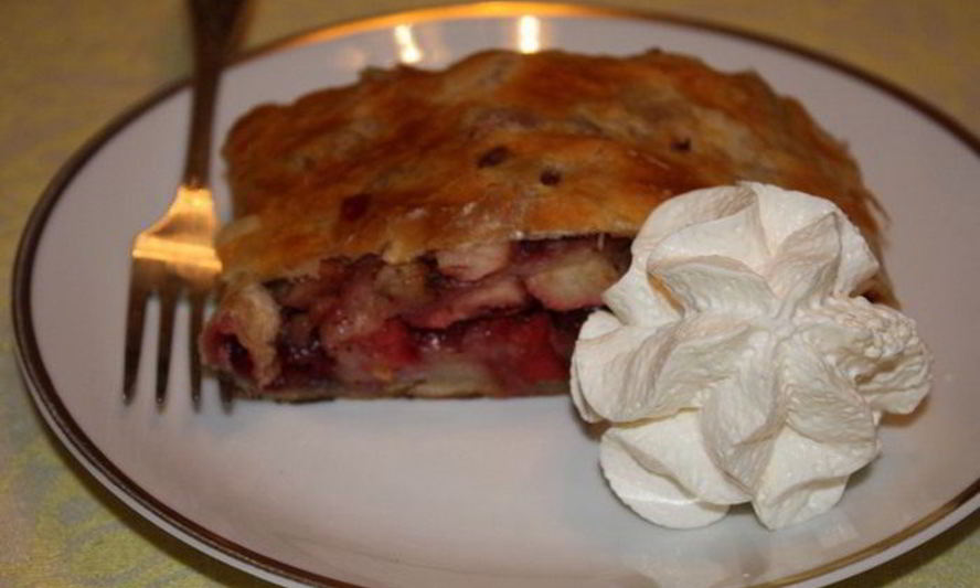 Рецепт штруделя с яблоками и вишней