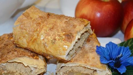 штрудель с яблоками из лаваша