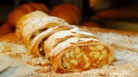 штрудель с яблоками