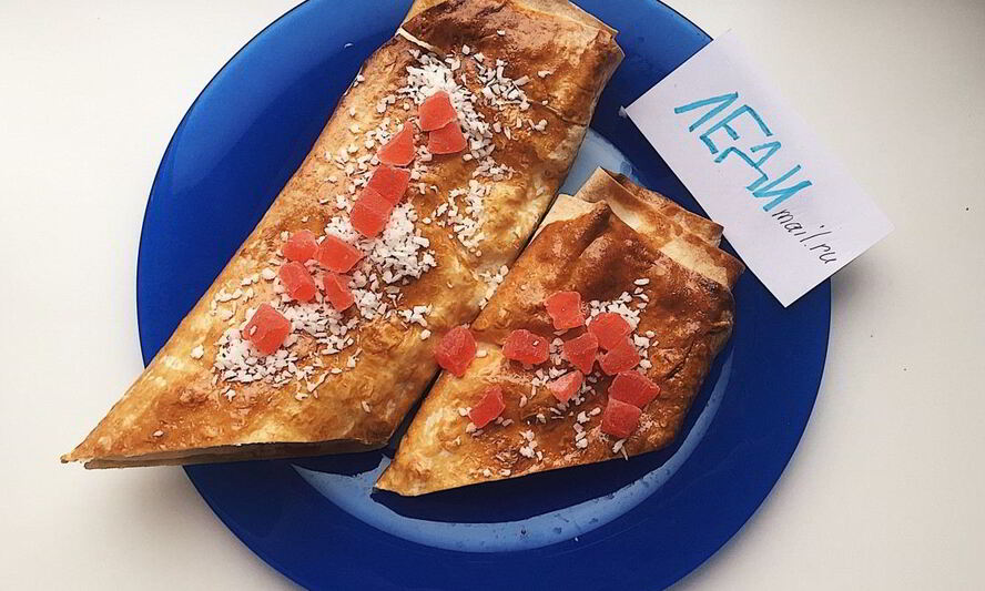 Рецепт творожно-яблочного штрудель с цукатами