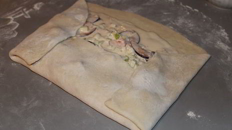 ванильный штрудель с яблоком, сливами и творогом