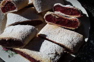 Вишневый штрудель