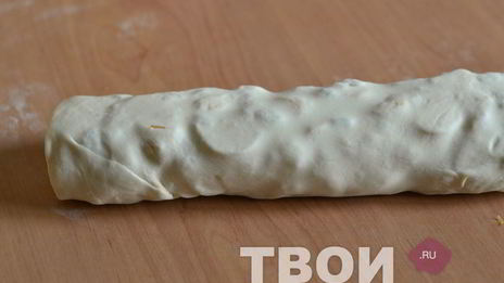 яблочный штрудель из слоеного теста