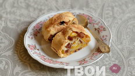 яблочный штрудель из слоеного теста