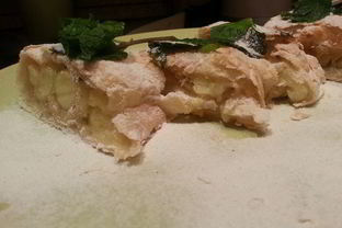 Яблочный штрудель с мятой и кардамоном