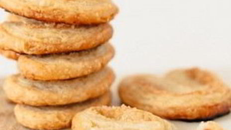 слойки из слоеного теста с сахаром