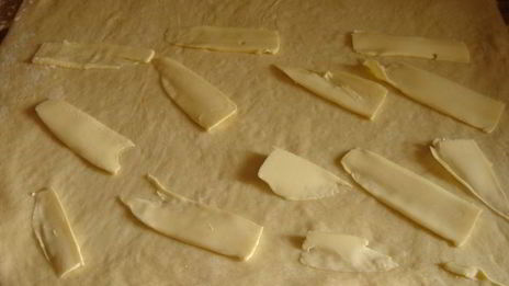 слойки-маковки, круассаны, пеновани и все из слоено-дрожжевого теста