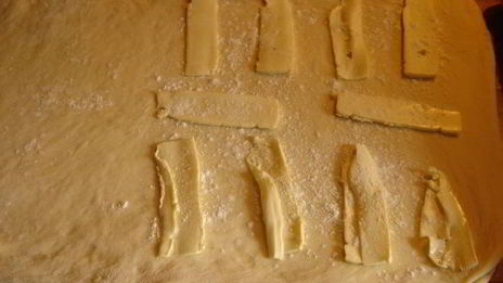 слойки-маковки, круассаны, пеновани и все из слоено-дрожжевого теста