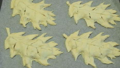 слойки с айвой и грецкими орехами