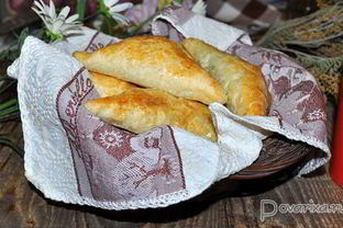 Слойки с грибами