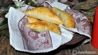 Слойки с грибами