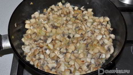 слойки с грибами