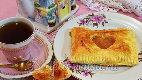 слойки с яблочным пюре